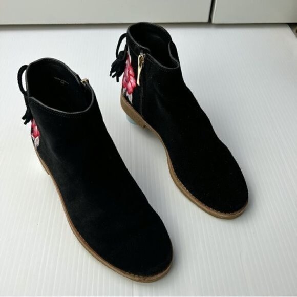 Kate Spade New York Bellville Floral Embroidered Suede Black Booties Size 6 - Picture 4 of 12